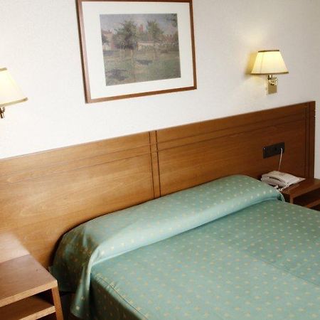 Hotel Yit Conquista De Toledo 托萊多 外观 照片