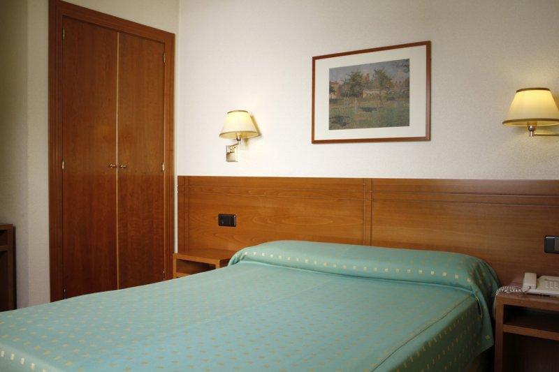 Hotel Yit Conquista De Toledo 托萊多 外观 照片