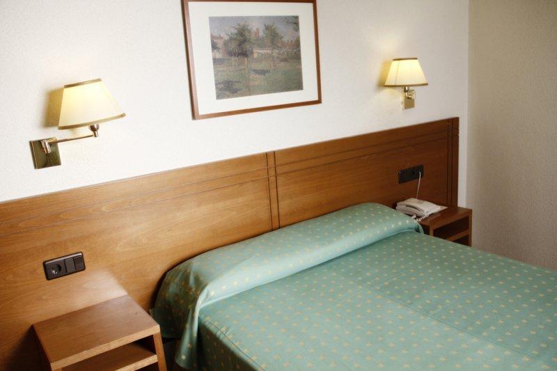 Hotel Yit Conquista De Toledo 托萊多 外观 照片